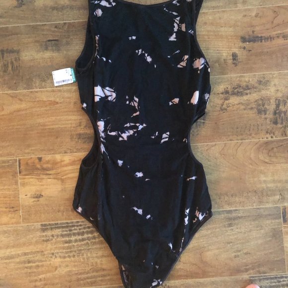 2/$75 - **NWT**UNDERPROTECTION Bodysuit Lingerie - Picture 6 of 12